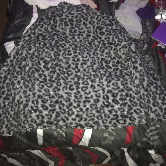 Sweater - Picture 3 of 3